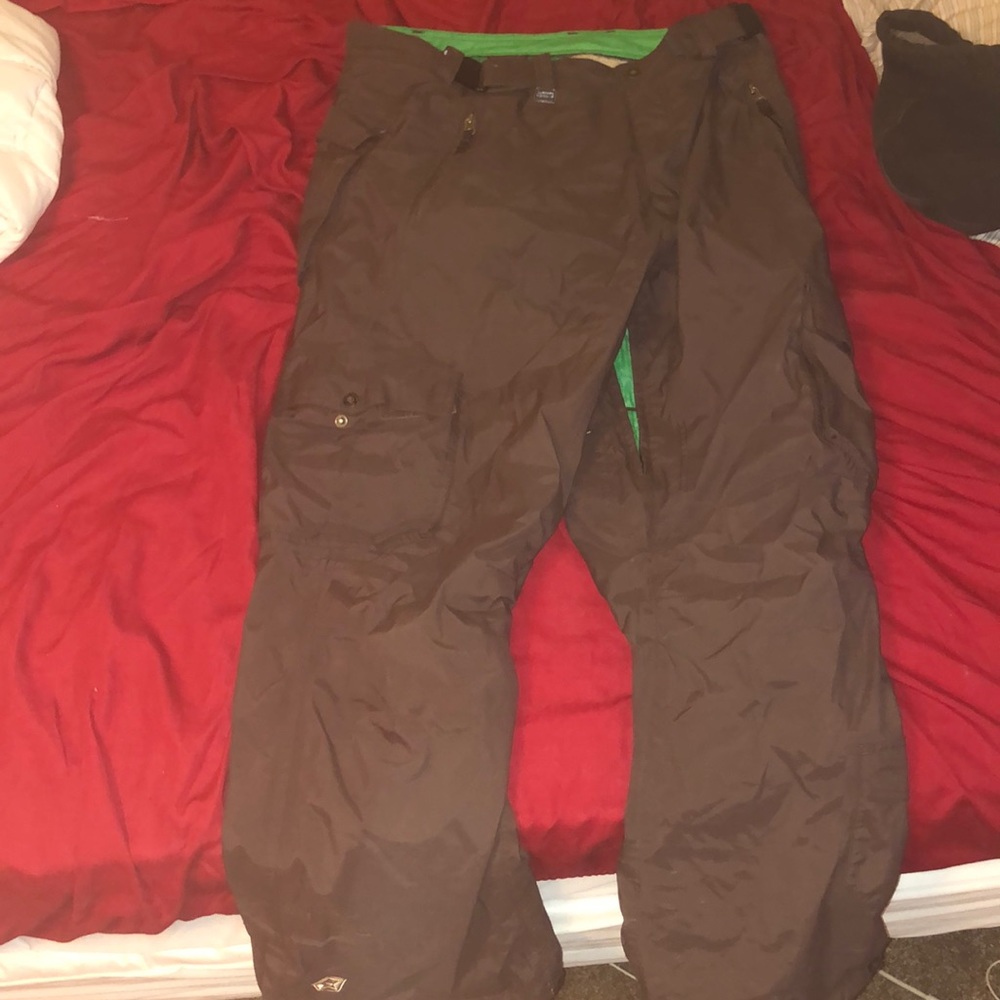 XL Sessions  brown snow pants
